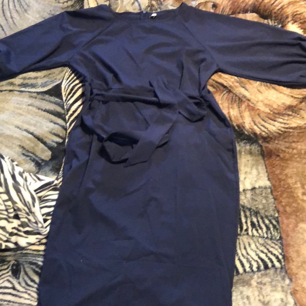 Navy blue dress with pockets and seamless zipper